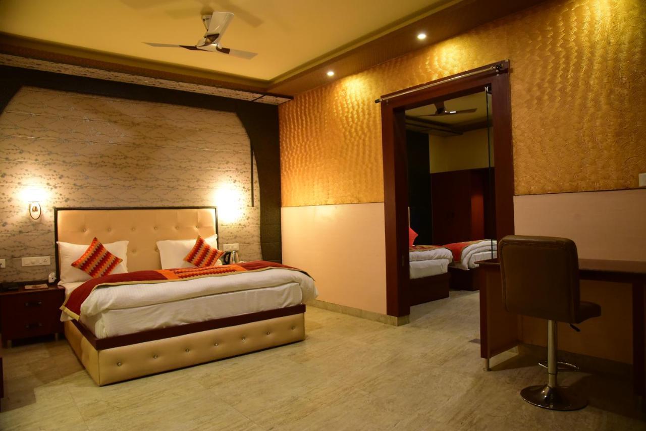 The Park Presidency Hotel Bareilly Exterior foto