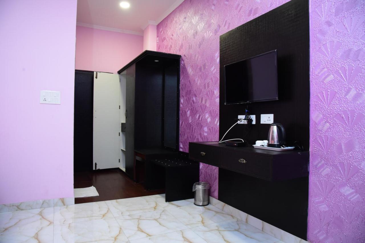 The Park Presidency Hotel Bareilly Exterior foto
