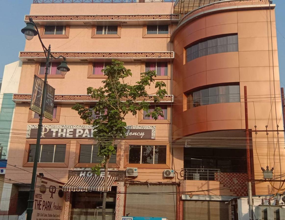 The Park Presidency Hotel Bareilly Exterior foto