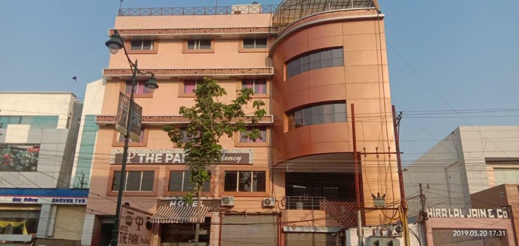 The Park Presidency Hotel Bareilly Exterior foto